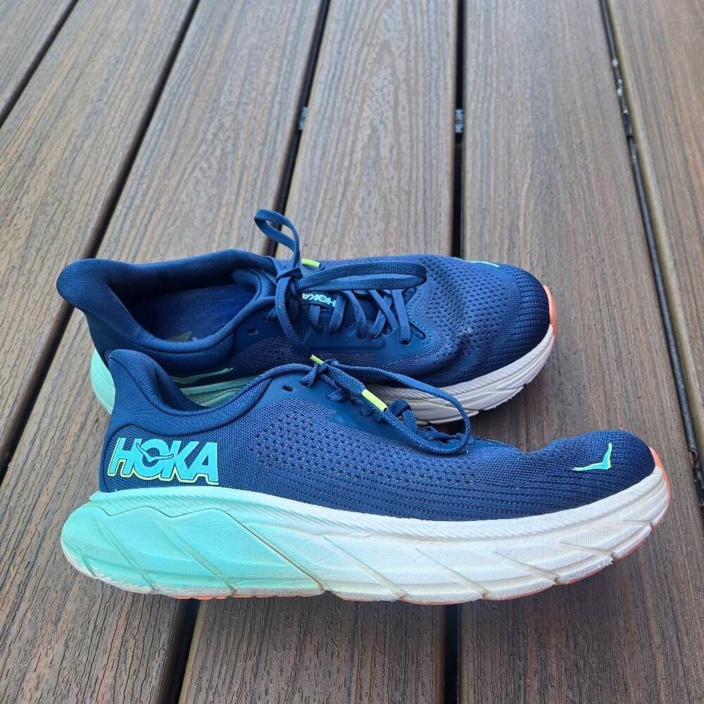 Hoka One One Arahi 7 walking running sneaker shoe size 10.5 blue sea